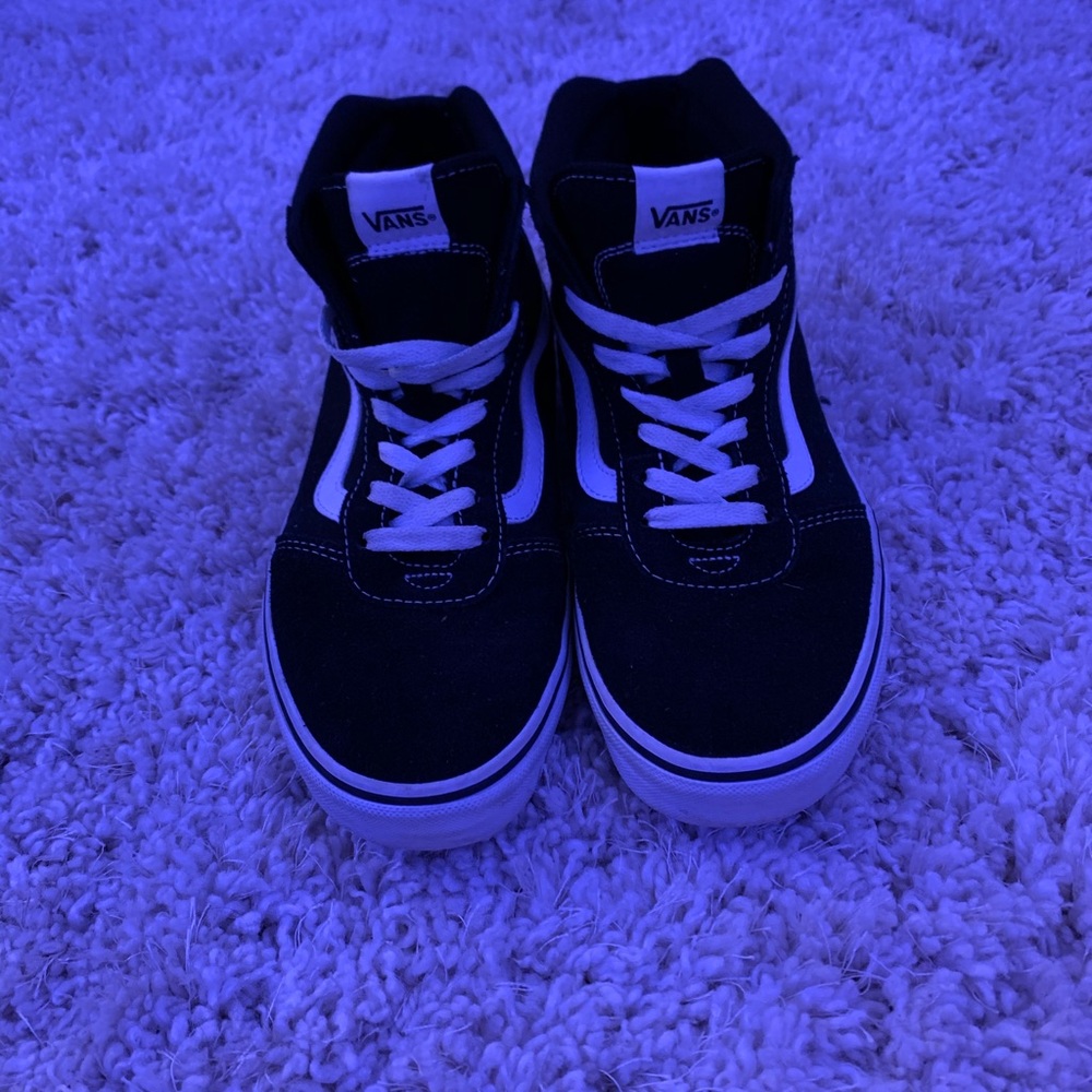 women’s high top vans size 10